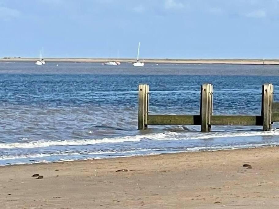 Seafront Apartment With Stunning Views Cleethorpes Exteriér fotografie